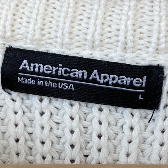 PRICE IS FIRM!American Apparel Women's Cropped White Pullover Crew Neck Sweater - Picture 4 of 16